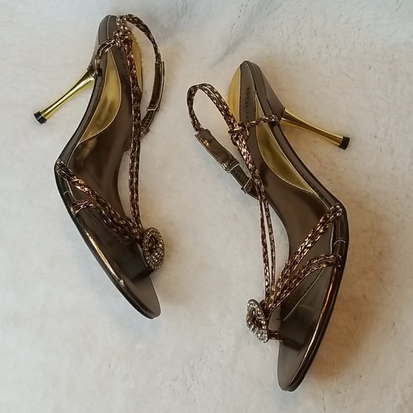 ||Spring|| Gold Heel Sandals - Picture 2 of 6